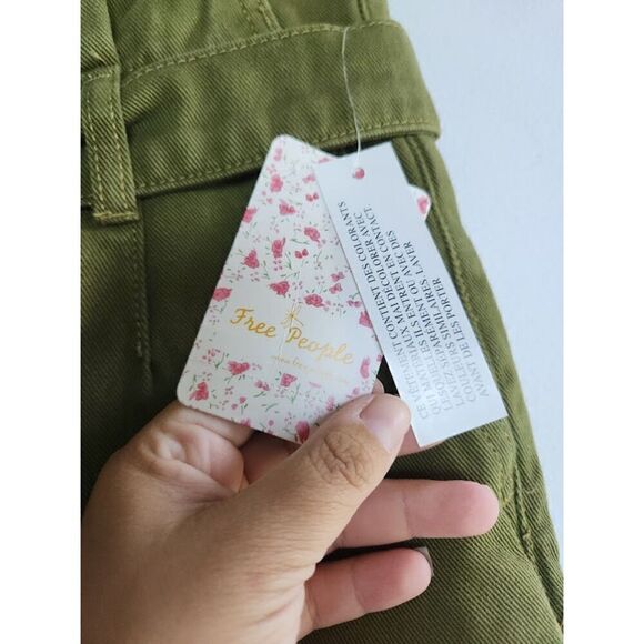 NWT Free People "Cindy Utilty" Paperbag Belted Waist Green Short size 0 - Picture 4 of 9